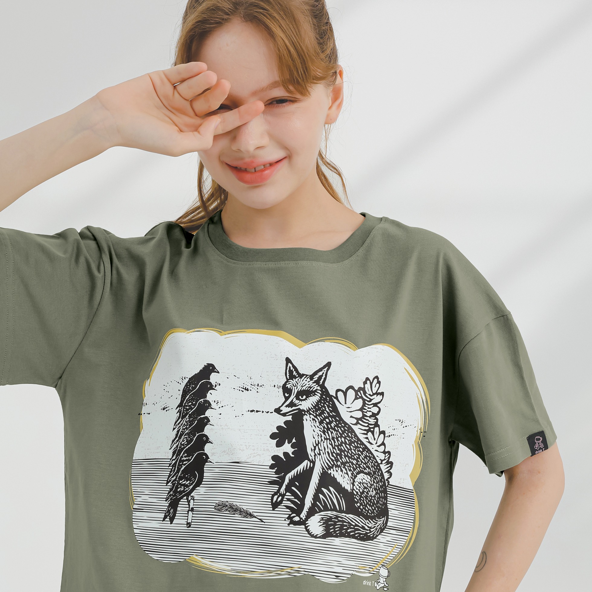 여우와 까마귀 - 바디커버 세미오버핏 노브라티셔츠